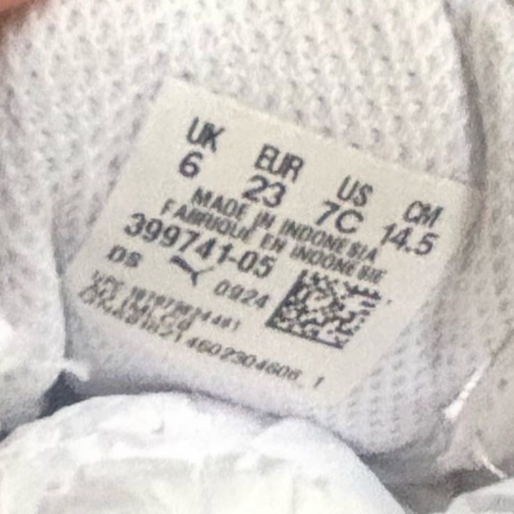 Toddler Puma Sneakers Size 7C - Picture 6 of 6
